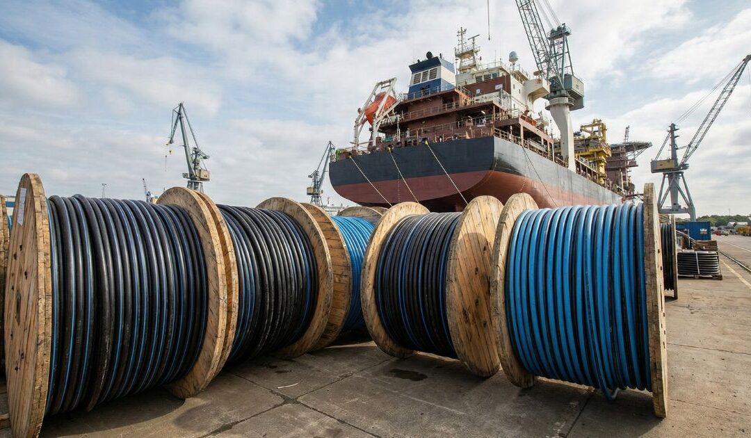 Cables Marinos Certificados: Normativa IEC, Seguridad Ignífuga y Eficiencia a Bordo